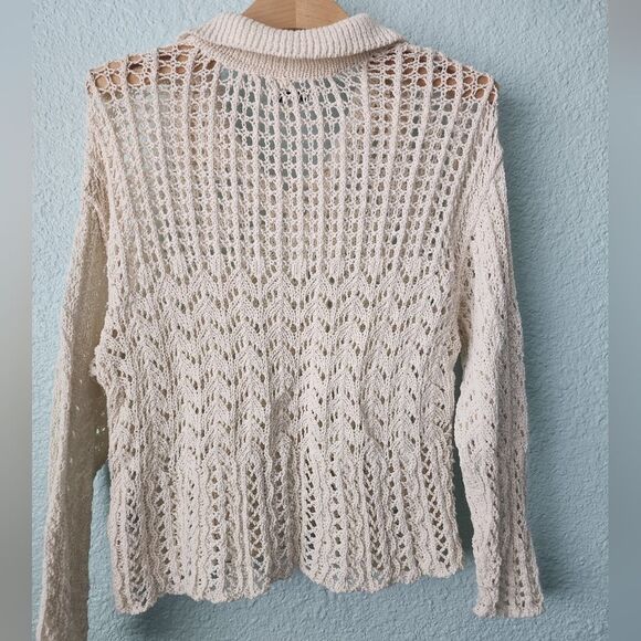 American Eagle Outfitters crochet crop top sweater blouse NWOT color cream - Picture 2 of 8